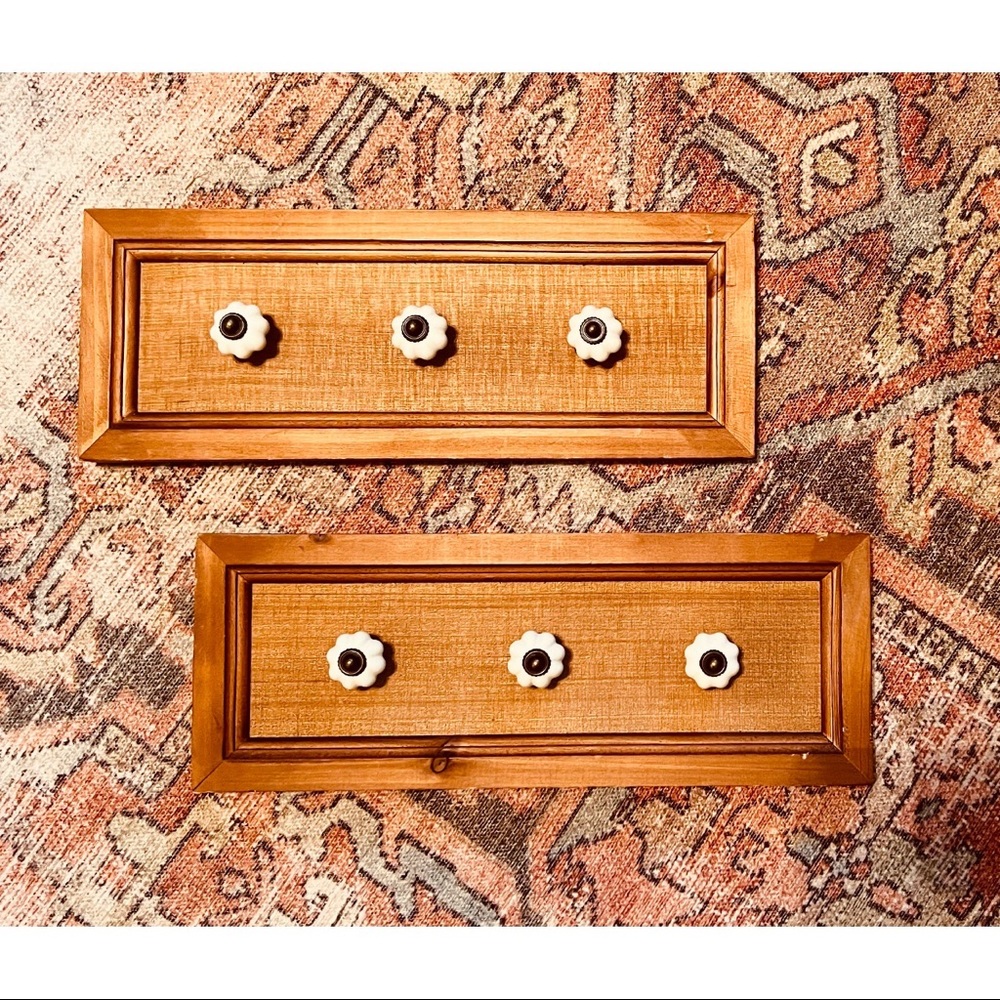 Decorative Knob Hanger Set